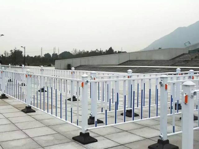 莆田鋅鋼護欄網供應商電話